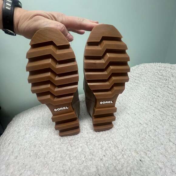 SOREL Joan of Arctic Wedge III Zip Boot in Omega Taupe Size 7 Wedge Heel Boots - Picture 8 of 9